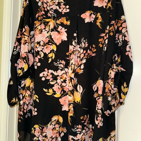 Floral Black and Pink Women's Top - Picture 3 of 3